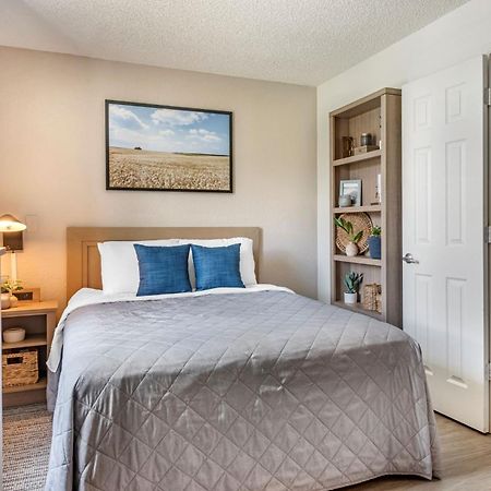 Intown Suites Extended Stay Greensboro Nc - Airport Extérieur photo