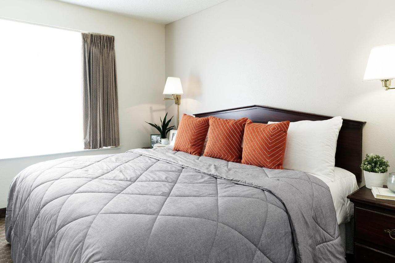 Intown Suites Extended Stay Greensboro Nc - Airport Extérieur photo