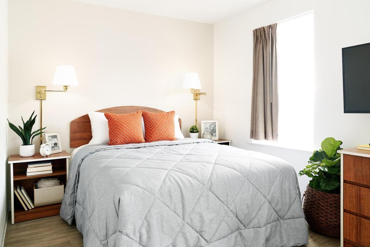 Intown Suites Extended Stay Greensboro Nc - Airport Extérieur photo