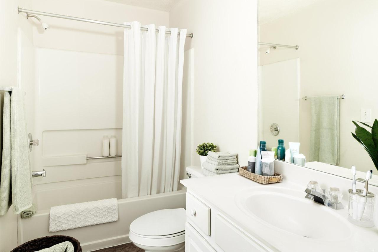 Intown Suites Extended Stay Greensboro Nc - Airport Extérieur photo