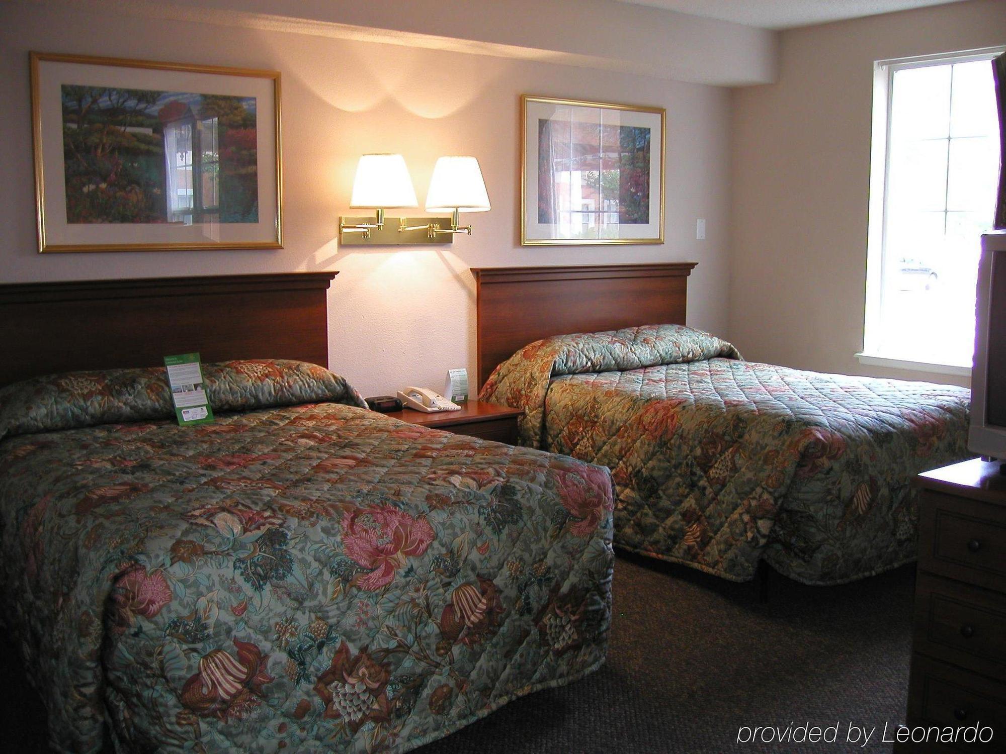 Intown Suites Extended Stay Greensboro Nc - Airport Chambre photo