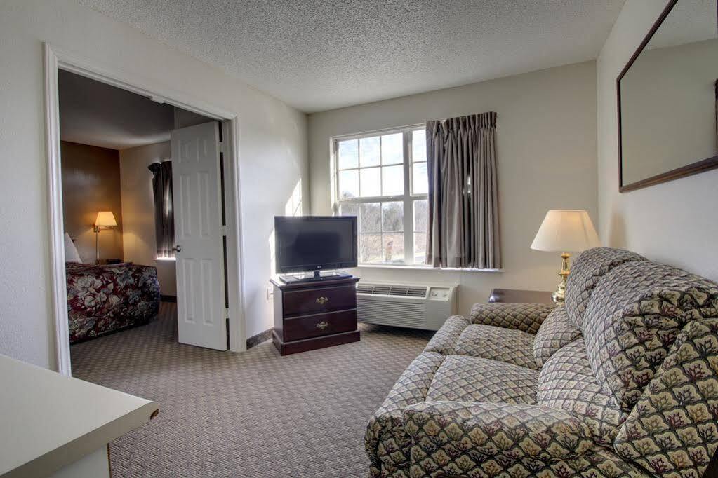 Intown Suites Extended Stay Greensboro Nc - Airport Extérieur photo